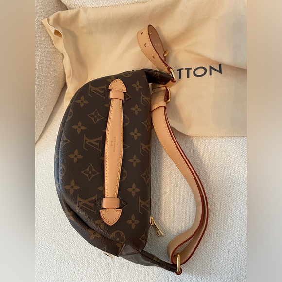 Louis Vuitton bumbag - Picture 2 of 9